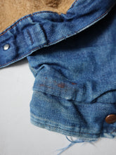 Load image into Gallery viewer, 1970s Wrangler Lined Denim Jacket with Corduroy Collar - M
