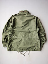 Load image into Gallery viewer, 1970s Alpha Industries M-65 Field Jacket - L