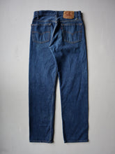 Load image into Gallery viewer, 1980/90s Made in USA Levi's 501xx Jeans - 28"