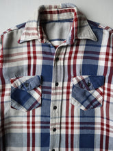 Load image into Gallery viewer, 1960s Distressed Flannel Shirt - S