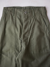 Load image into Gallery viewer, 1970's U.S Army OG-107 Fatigue Pants - 25"
