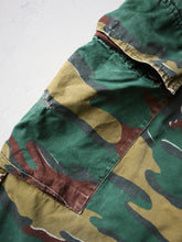Load image into Gallery viewer, 1990s Belgian Army Jigsaw Camo Field Cargo Pants - 32"