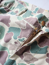 Load image into Gallery viewer, 1970s Duck Camo Cargo Pants - 33"