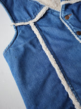 Load image into Gallery viewer, 1970s Wrangler Sherpa Lined Vest - M