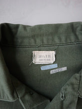 Load image into Gallery viewer, 1970's U.S Army OG-107 Patched Shirt - S