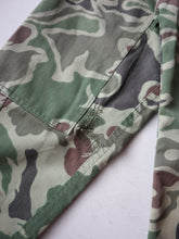 Load image into Gallery viewer, 1970's Distressed South Korean Army Noodle Camo Shirt - XS/S