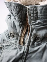 Load image into Gallery viewer, 1960's U.S Air Force Alpha Industries N-3B Parka - L