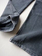 Load image into Gallery viewer, 1990s Made in USA Levi's 501 Jeans - 37"