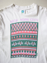 Load image into Gallery viewer, 1990's Distressed 'New York' Art T-Shirt - S/M