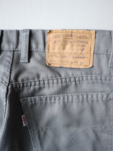 Load image into Gallery viewer, 1990s Levi's 519 Californian Twill Pants - 30"