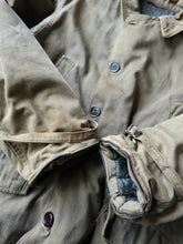 Load image into Gallery viewer, 1940s Distressed Hunting Jacket - L