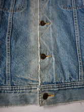 Load image into Gallery viewer, 1970s Thrashed Lee Storm Rider Denim Jacket - L/XL