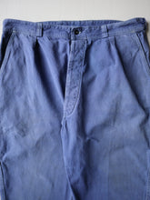 Load image into Gallery viewer, 1970s Faded French Workwear Pleated Pants - 36"