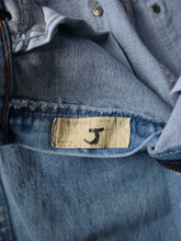 Load image into Gallery viewer, Made in USA Wrangler Denim Jeans - 27"