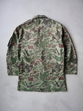Load image into Gallery viewer, 1970's Distressed South Korean Army Noodle Camo Shirt - XS/S