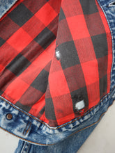 Load image into Gallery viewer, 1980s Made in USA Levi's Flannel Lined Denim Jacket - XS