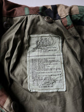 Load image into Gallery viewer, 1980s U.S Army M-65 Camo Field Jacket - S