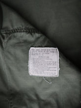 Load image into Gallery viewer, 1960's U.S Army Poplin Jungle Jacket - M