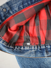 Load image into Gallery viewer, 1980s Made in USA Levi's Flannel Lined Denim Jacket - XS
