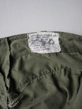 Load image into Gallery viewer, 1970s Canadian Army Lightweight Combat Pants - 32"