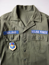 Load image into Gallery viewer, 1970's U.S Army OG-107 Sateen Shirt - M