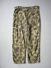 Load image into Gallery viewer, 1970s Distressed Lightweight Duck Camo Fatigues - 33"
