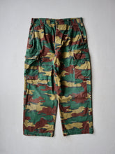 Load image into Gallery viewer, 1990s Belgian Army Jigsaw Camo Field Cargo Pants - 32"