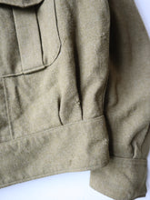 Load image into Gallery viewer, 1970's Aus Army Wool Battle Dress Jacket - M