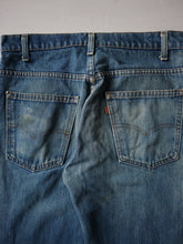 Load image into Gallery viewer, 1970's Levi's 517 Orange Tab Bootcut Jeans - 32"
