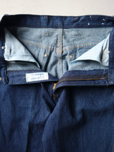 Load image into Gallery viewer, 1970's Like Deadstock Wrangler Junior Denim Jeans - 25"