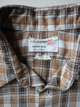 Load image into Gallery viewer, 1970s Arrow Perma-Iron Shirt - L