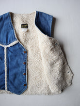 Load image into Gallery viewer, 1970s Wrangler Sherpa Lined Vest - M