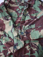 Load image into Gallery viewer, 1990's British Army DPM Camo Smock Jacket - M