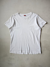 Load image into Gallery viewer, 2000s Levi's T-Shirt - S
