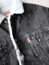 Load image into Gallery viewer, 1980s Distressed Levi's Sherpa Lined Denim Jacket - M
