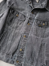 Load image into Gallery viewer, 1980s Made in USA Lee Denim Jacket - M/L