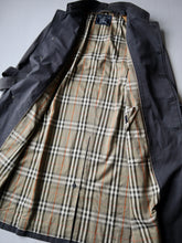 Load image into Gallery viewer, 1990s Burberrys' Trench Coat - L