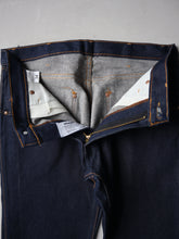 Load image into Gallery viewer, 1990's Wrangler Denim Bootcut Jeans - 33"