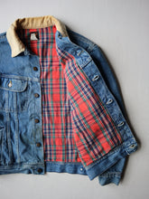 Load image into Gallery viewer, 1990s Lee Plaid Lined Denim Jacket - M