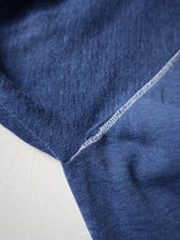 Load image into Gallery viewer, 1980s Faded Soft & Thin Raglan Sweatshirt - M