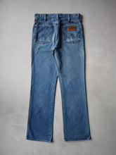Load image into Gallery viewer, Made in USA Wrangler Cowboy Cut Jeans - 28"