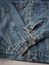 Load image into Gallery viewer, 1990s Made in USA Carhartt Blanket Lined Denim Jacket - L
