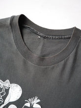Load image into Gallery viewer, 1990s Red Hot Chili Peppers "Picasso" T-Shirt - XS