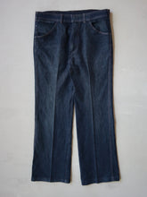 Load image into Gallery viewer, 1970's Sport-Abouts by Big Yank Denim Bootcut Jeans - 32"