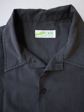 Load image into Gallery viewer, Seedless Cuban Shirt - XL