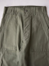 Load image into Gallery viewer, 1970's U.S Army OG-107 Fatigue Pants - 25"