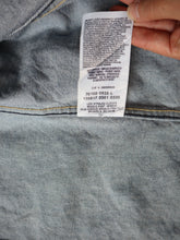 Load image into Gallery viewer, 2000s Levi's Engineered Denim Jacket - M