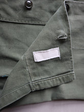 Load image into Gallery viewer, 1950s Thrashed U.S Army OG-107 Fatigue Shirt - S