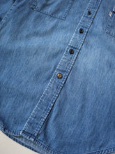 Load image into Gallery viewer, 1980s Levi's Chambray Shirt - S