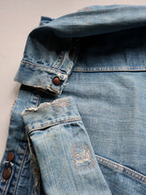Load image into Gallery viewer, 1960/70s Repaired Wrangler 124MJ Selvedge Denim Jacket - M